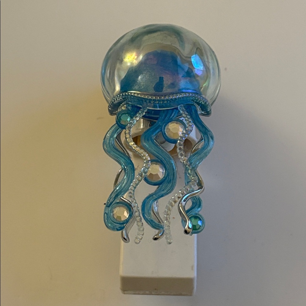 Bath and Body Works Iridescent Blue Jellyfish Wall Art Pre-owned